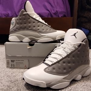 Air Jordan 13 Retro atmosphere grey